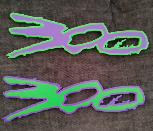 Dual color 300 badge