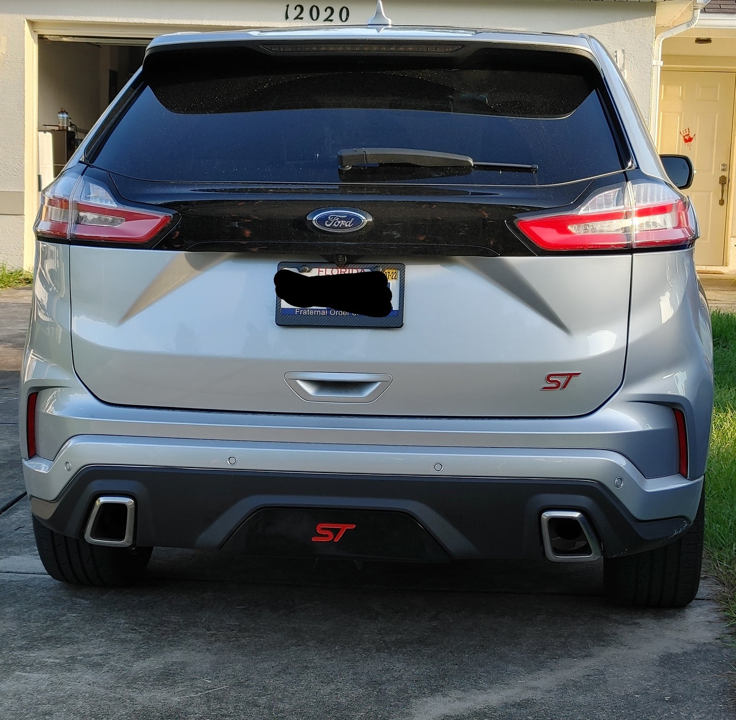2019-2023  Ford Edge ST Hitch cover