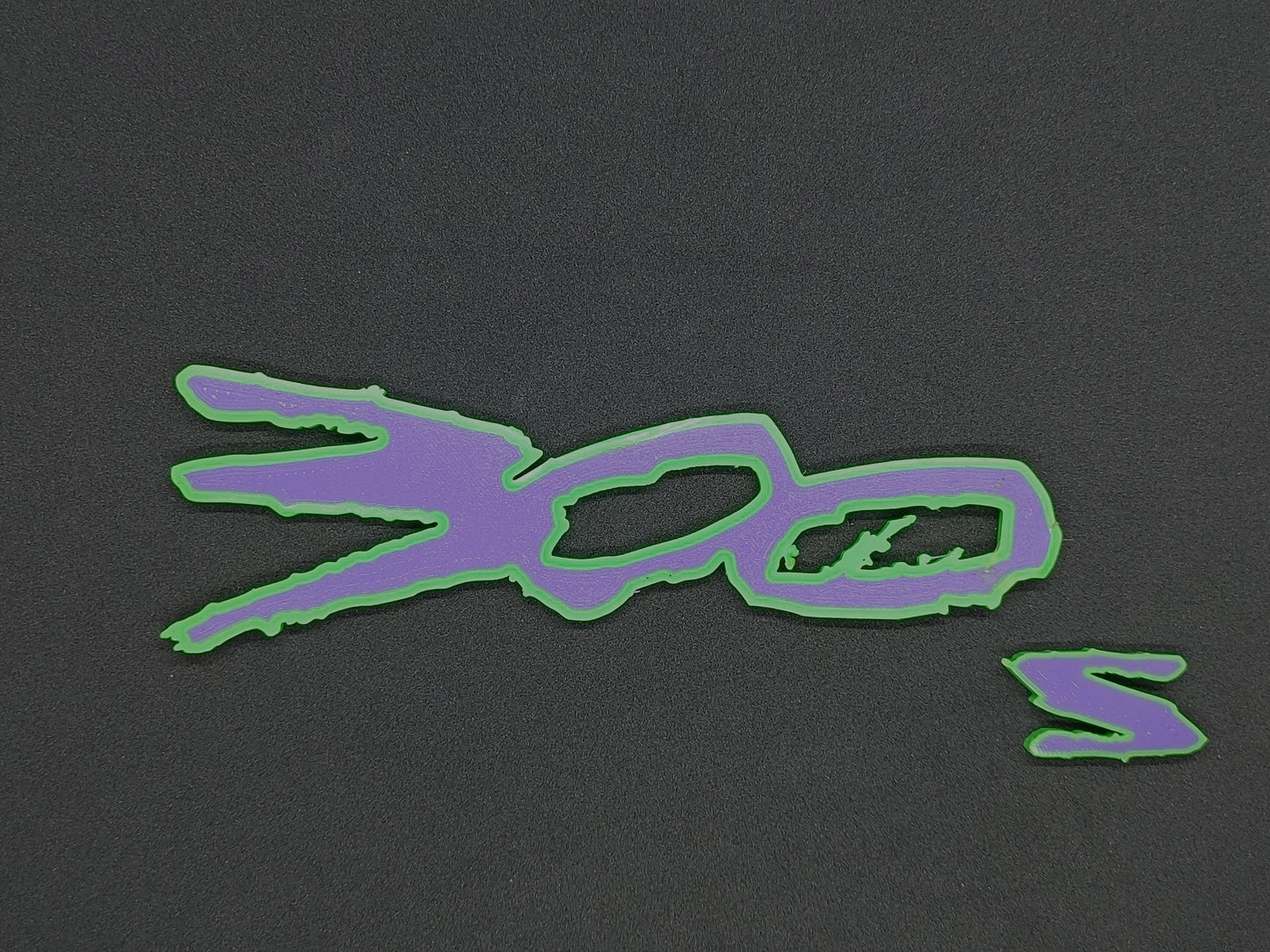 Dual color 300 badge